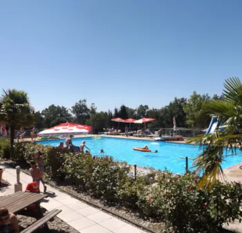 Camping FONTAINE DU ROC - image n°2 - Camping Direct