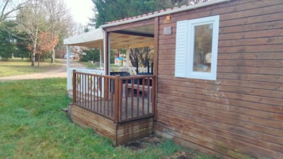 Bungalow — 2