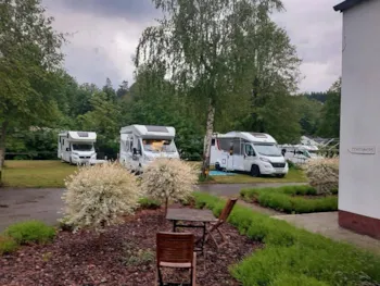 Stellplatz - Wohnmobilstellplatz - Le Hameau de l'Ourthe