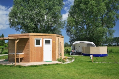 PREMIUM PITCH - private facilities (shower, toilet, sink + electricity 16amps) — 1