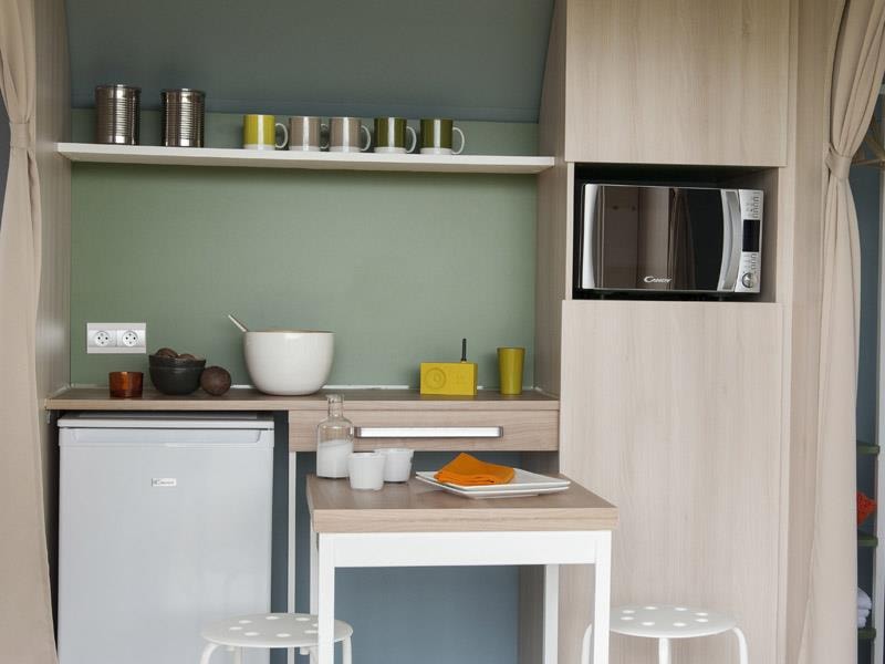 Coco Sweet/2 chambres et coin cuisine sans eau/sanitaires du camping 4 Pers.