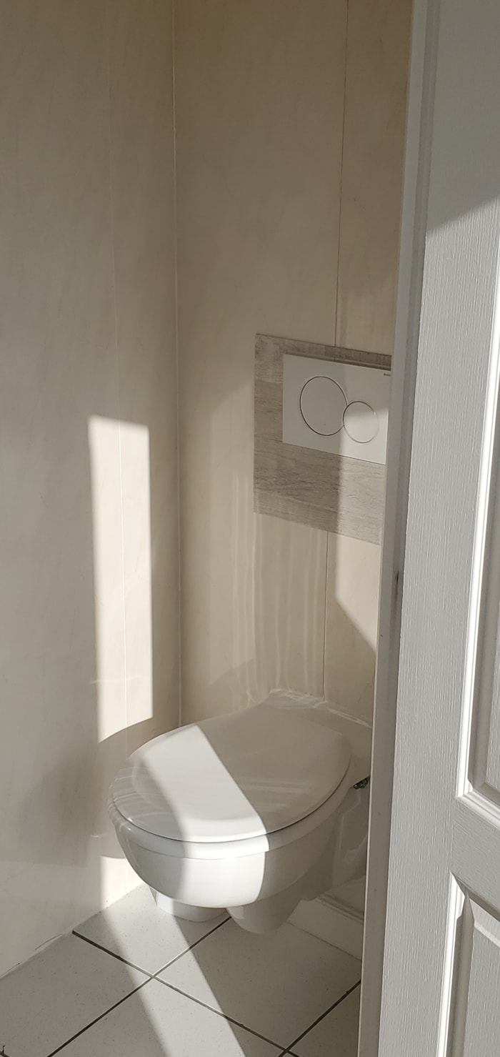 Emplacement Luxe (Sanitaire Privatif (Douche, Wc, Lavabo+ Électricité 16A)