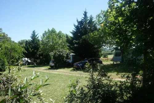Stellplatz - Stellplatz Classique - image n°3 - Camping La Magerie