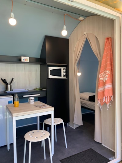 COCO SWEET - 1/2 Bedrooms - SATURDAY - non air-conditioned