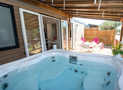 Mobile home Premium Cotignac with private Jacuzzi - 33m² - 3 bedrooms - Dishwasher + TV + A/C — 1