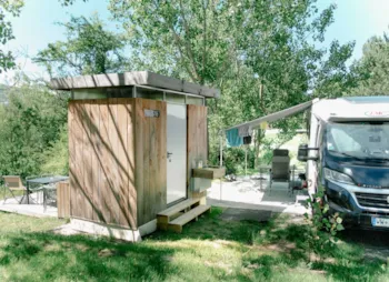 Stellplatz - Premium-Stellplatz Mit Eigener Sanitäranlage - Château du Gibanel - Sea Green by Sunêlia