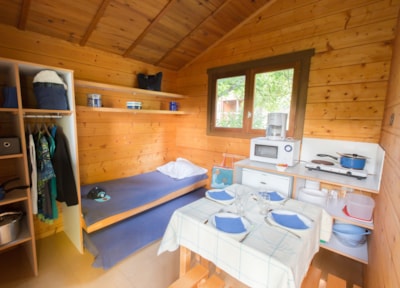 Collonges nature cabin — 4