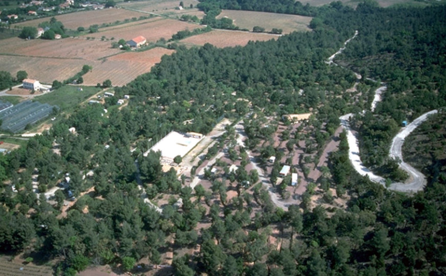 Camping Les Bois de Mont-Redon — Photo 2