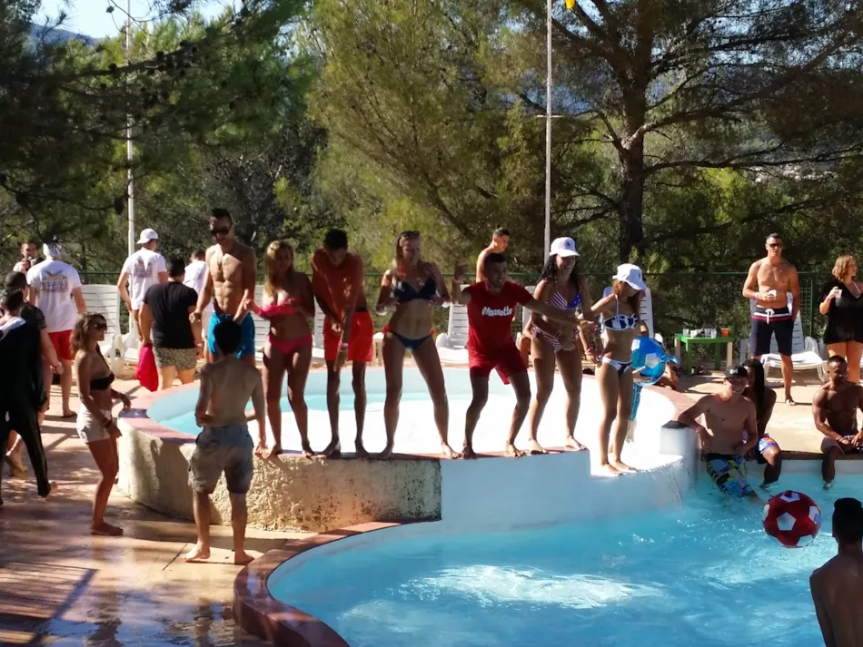 Camping Les Bois de Mont-Redon