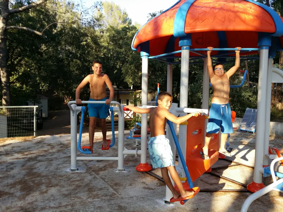 Camping Les Bois de Mont-Redon