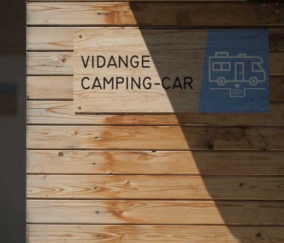 Emplacement Tente Et Caravane - Grand Confort - Eau Et Electricité Inclus