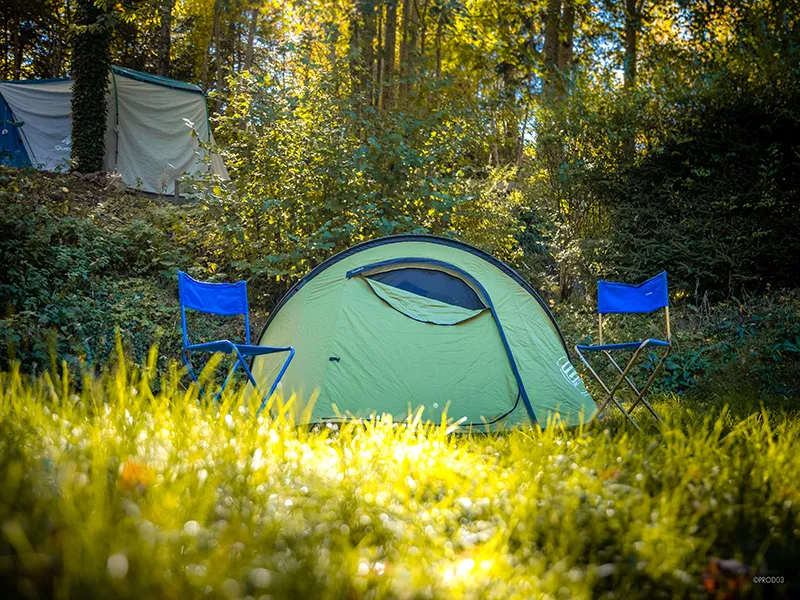 Kampeerplaats(en) - Staanplaats Voor Wandelaars En Fietsers - Les Baroudeur - Veel Comfort - Water En Elektriciteit Inbe - Camping La Clairière