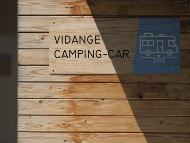 Emplacement Tente Et Caravane - Grand Confort - Eau Et Electricité Inclus