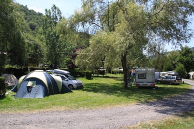 Pitch : car or motorbike + tent/caravan or camping-car