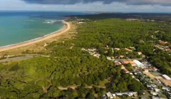 Camping Les Sables Vignier Plage - Ucamping