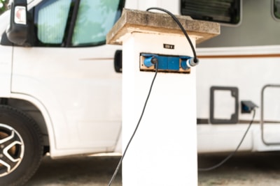 Pitch + 1 car + tent , caravan or camping-car + electricity — 7
