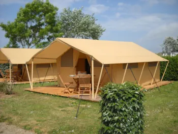 Mietunterkunft - Baumwollzelt – 20 M² – 2 Schlafzimmer - Camping La Corniche***