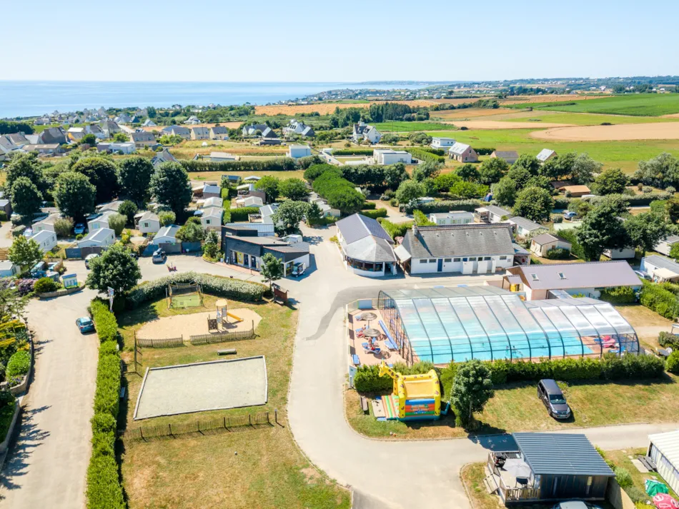 Camping La Corniche***