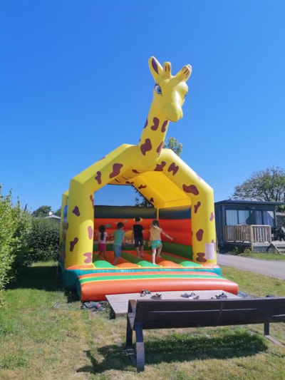 Camping La Corniche***