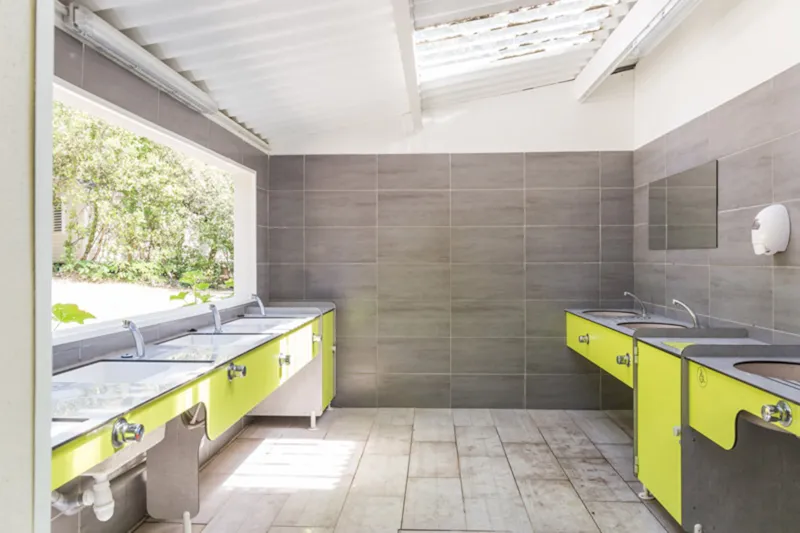 Emplacement Avec Électricité