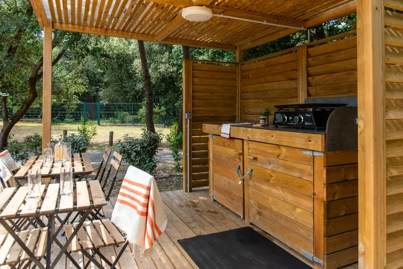 Emplacement Signature Avec Terrasse Équipée / M