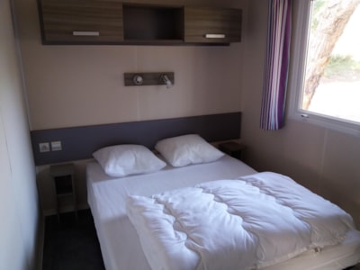 Mobile-home Méditerranée 32m² - 2 bedrooms + air-conditioning + TV + sheltered terrace — 5