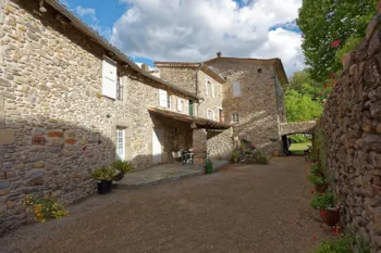 Mietunterkunft - Gasthof Cour 5 Pers - Camping Mas de la Cam