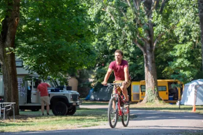 Paquete Gota Ride / Ruta: Una Persona A Pie, En Bicicleta O Motocicleta