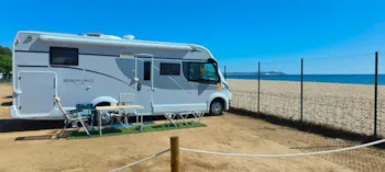 Stellplatz - Stellplatze Front Beach - Camping Vall d'Or