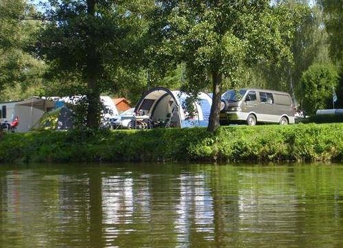 Emplacement pour camping-car, caravane ou tente