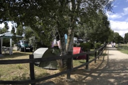 Kampeerplaats(en) - Standplaats Tent - Village de Loisirs Le Lomagnol
