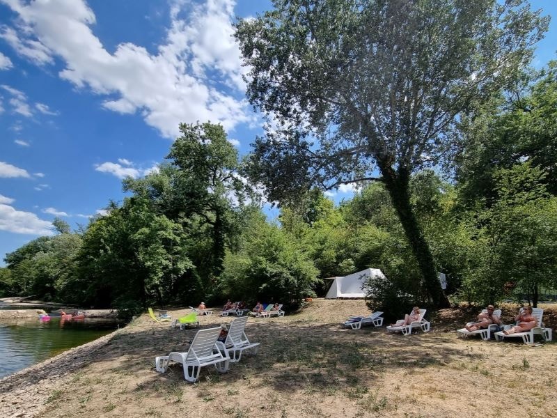 Camping Beau Rivage — Photo 2
