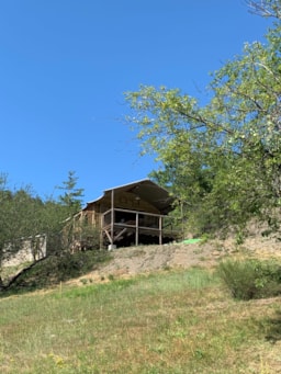 Huuraccommodatie(s) - Hut Lodge Op Palen 34M² 2 Slaapkamers - Flower Camping Le Clot du Jay