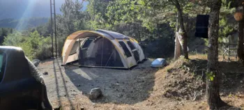 Stellplatz - Stellplatz Confort Zelt + Auto 80 / 100M² - Flower Camping Le Clot du Jay