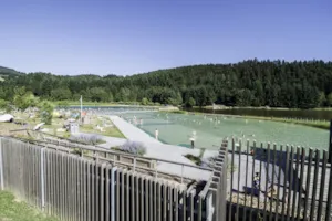 Emplacement - Standplaats met onbeperkte toegang tot het biologische zwembad - Le Lac des Sapins