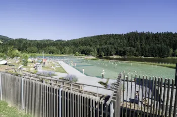 Stellplatz - Stellplatz Mit Unbegrenztem Zugang Zum Biopool 💦 - Le Lac des Sapins
