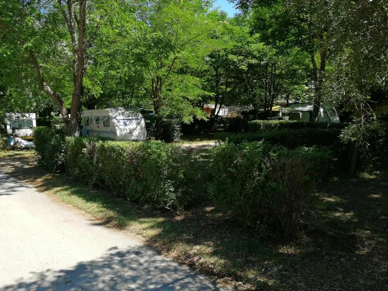 Emplacement Confort Côté Piscine