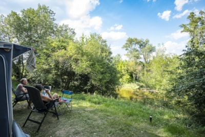 Privileged riverfront location (with direct river view) — 6