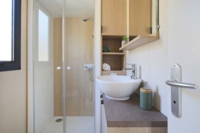 Chalet Colombia 30m² Premium - 2 bedrooms + covered terrace + airco - Pedestrian area — 6