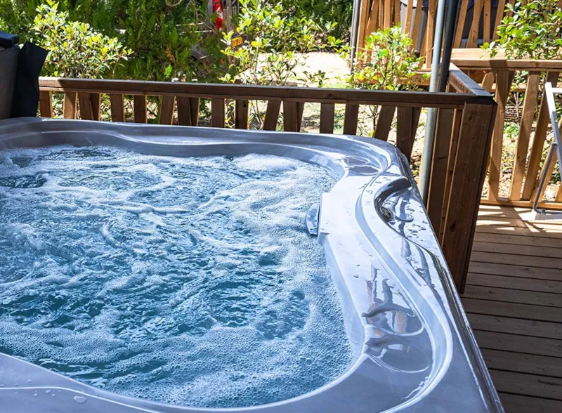 Chalet Luberon - 35M2 - 2 Chambres + Jacuzzi