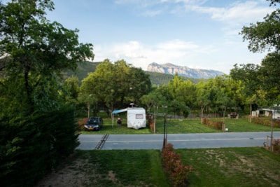 Pitch STANDARD (no tents allowed) — 4