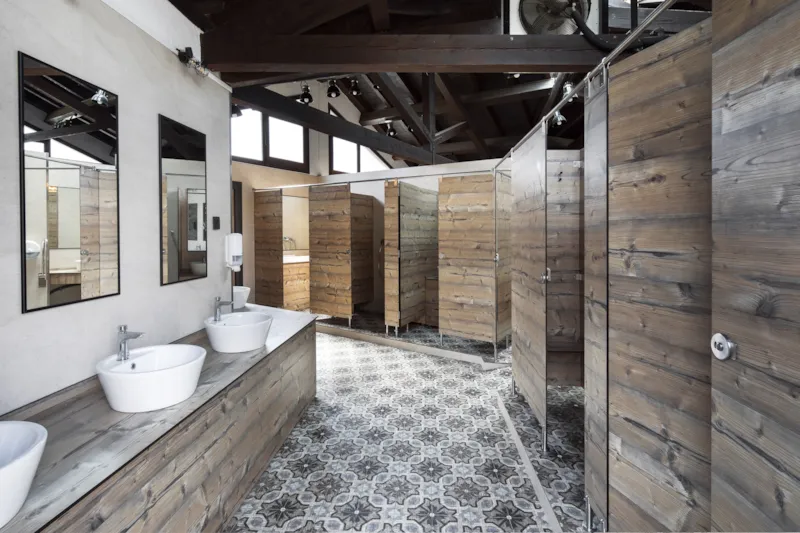 Emplacement Plus (Les Tentes Ne Sont Pas Autorisées)