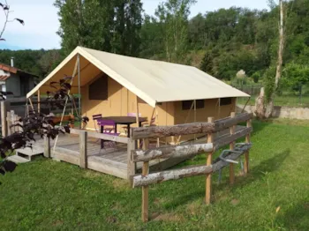 Mietunterkunft - Zelt Canadienne Gergovie 23M² - 2 Zimmer - Camping Le Pont d'Allagnon