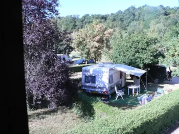 Stellplatz - Stellplatz ( Zelt, Wohnwagen, Wohnmobil / Strom ) - Camping Le Pont d'Allagnon