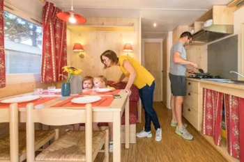 Mietunterkunft - Planwagen - 2 Zimmer - 1 Bad - Camping Eden Villages Manoir de Ker An Poul