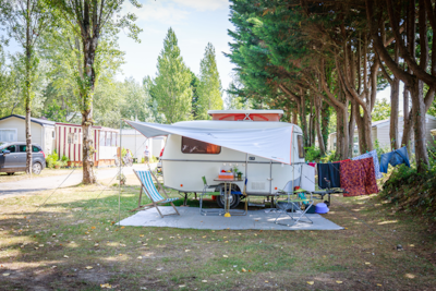 Access Pitch - 80m² 1 vehicle + electricity — 3