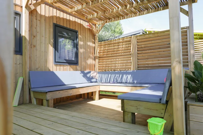 Mobil-Home Privilège 4 Chambres Avec Terrasse En Bois Semi Couverte