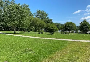Stellplatz - Stellplatz Pauschale Wanderer Oder Radfahrer Mit Zelt - Ohne Strom - Camping La Source