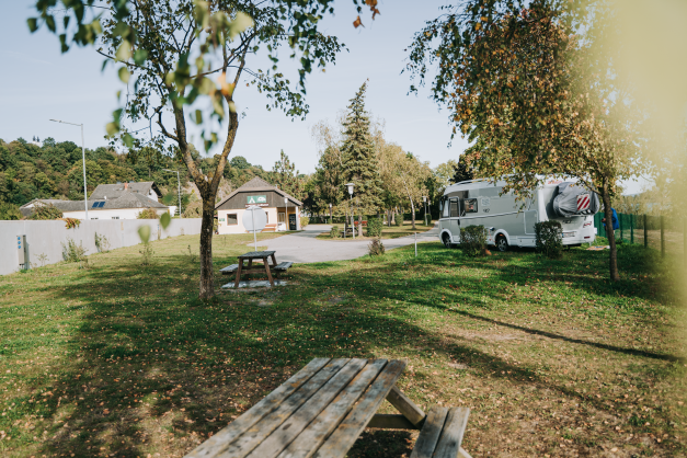 Stellplatz Wohnwagen / Wohnmobil