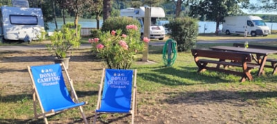 Pitch caravan or motor home